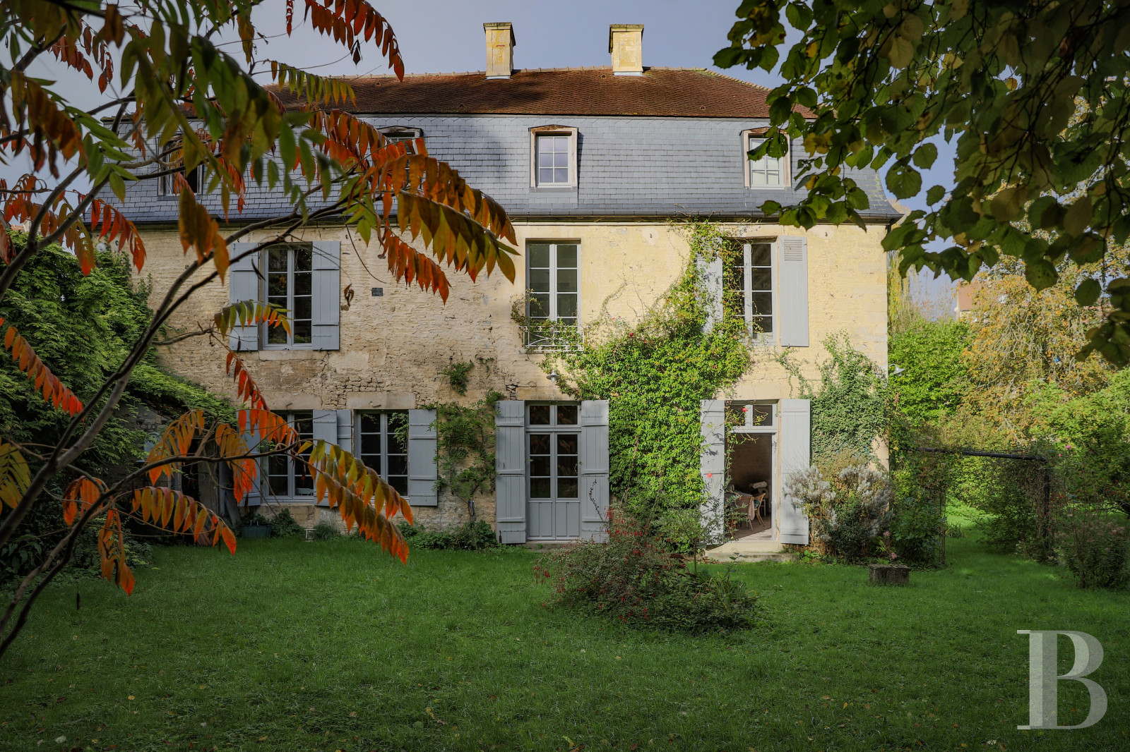 En Normandie, à Falaise, une maison des 17e et 18e siècles au cœur d’un quartier historique - photo  n°49